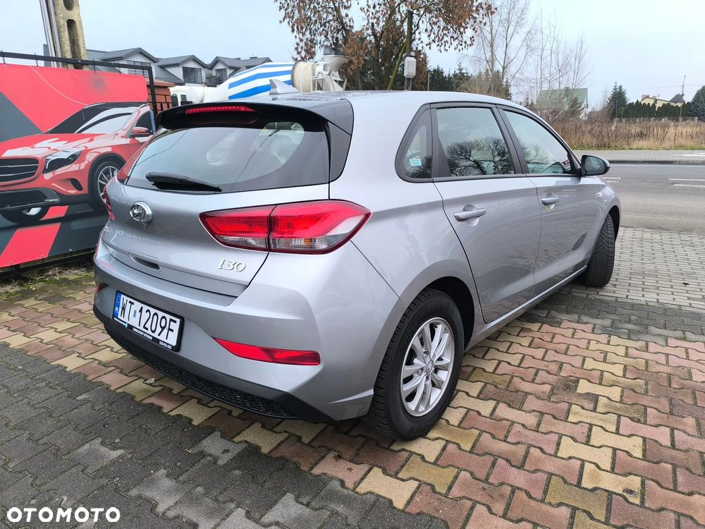 Hyundai i30 1.5 DPI Classic + - 27