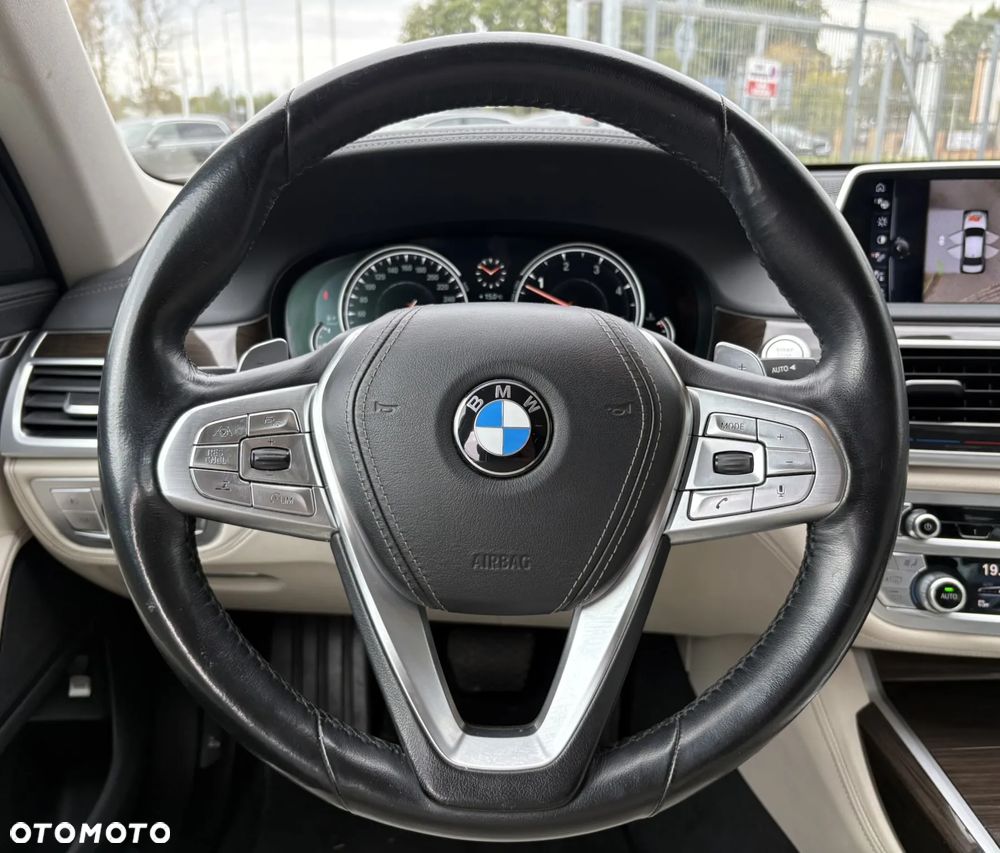 BMW Seria 7 730d xDrive - 14