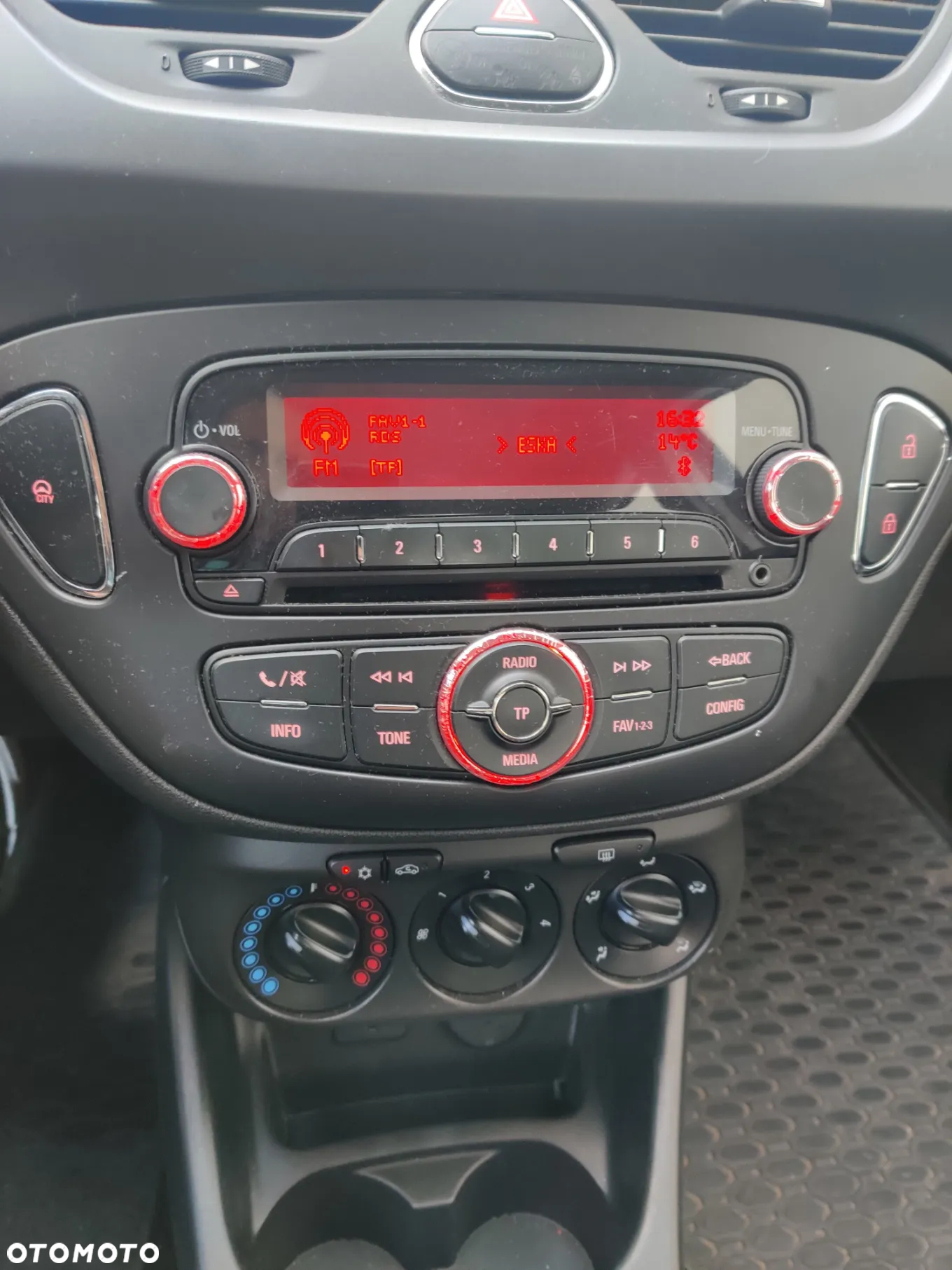 Opel Corsa 1.4 Cosmo - 7