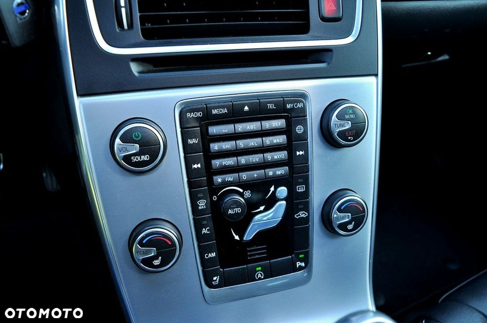 Volvo V60 D3 Drive-E Summum - 25