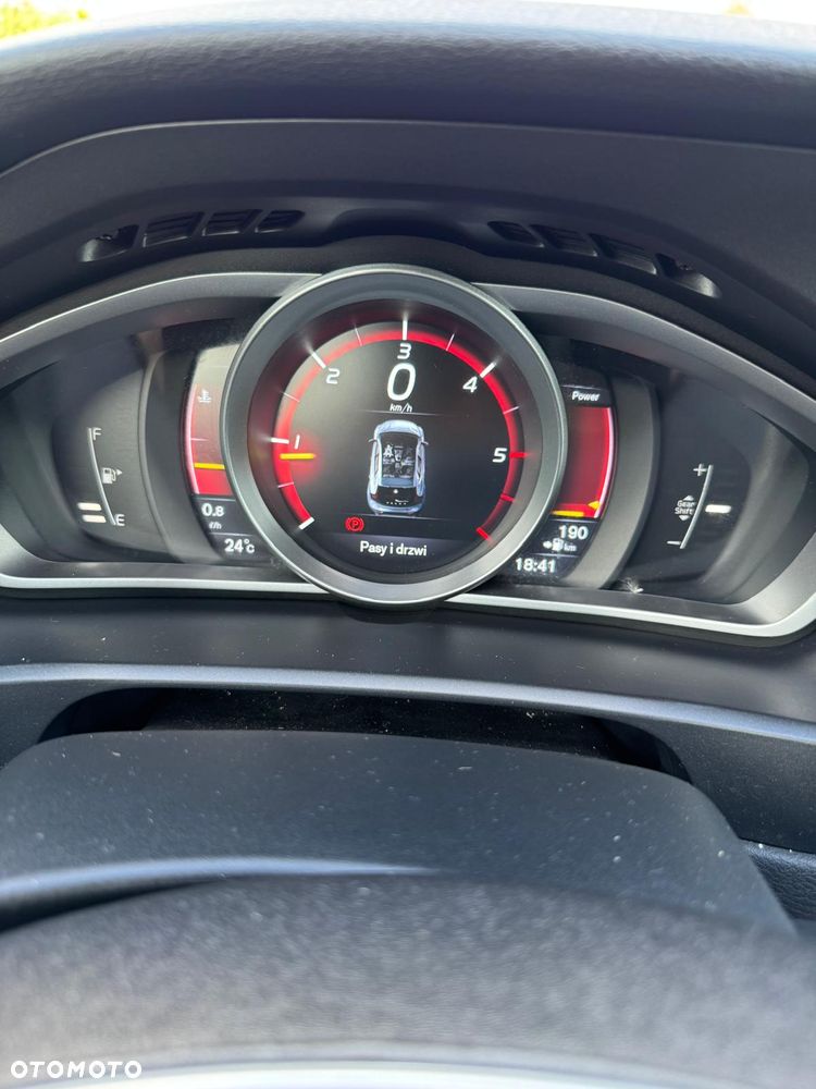 Volvo V40 D3 Drive-E R-Design Kinetic - 16