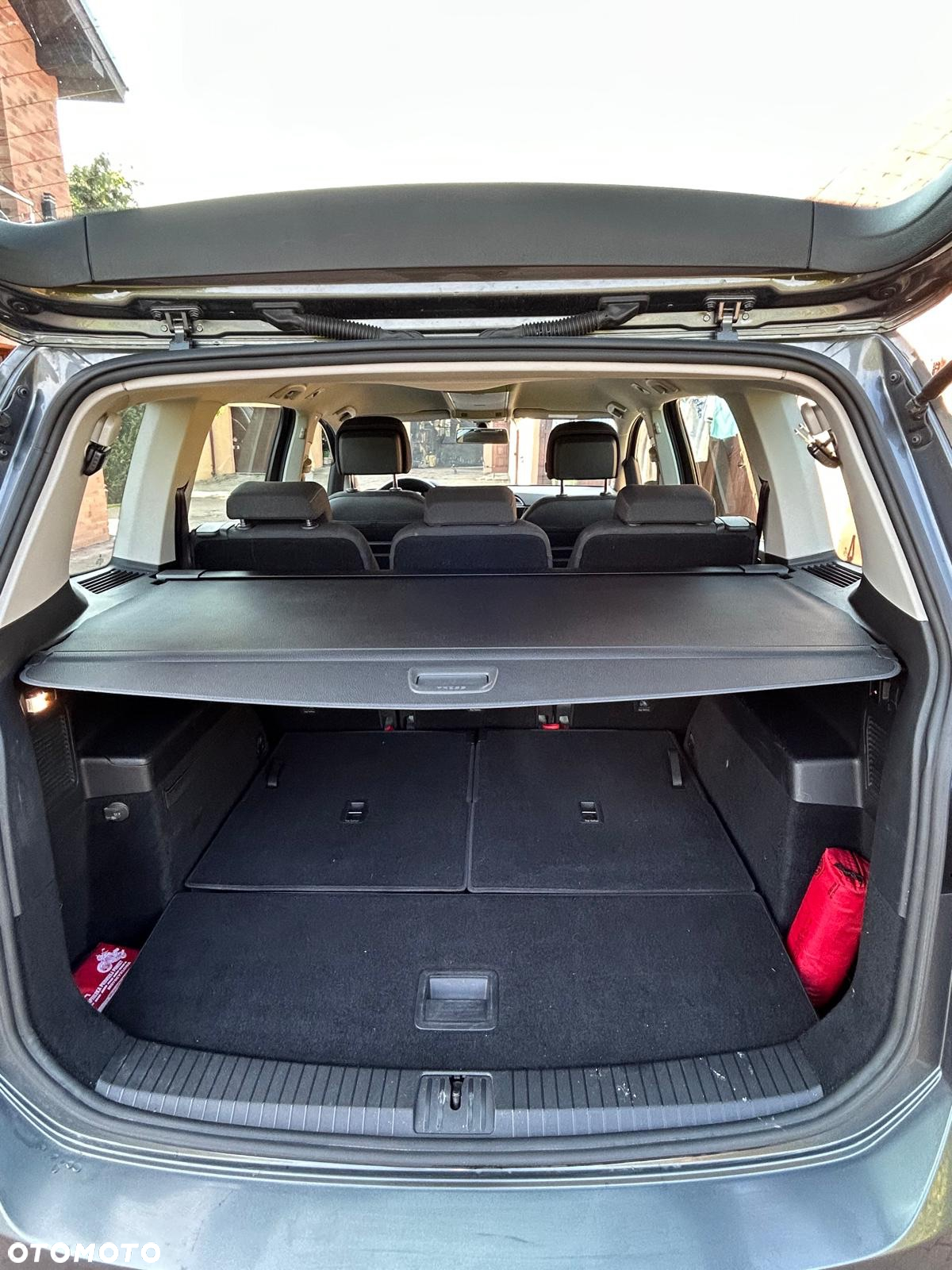 Volkswagen Touran 2.0 TDI BMT Highline - 9