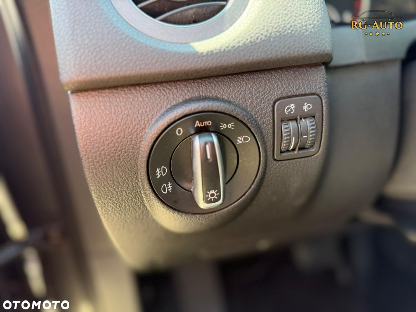 Volkswagen Tiguan - 9