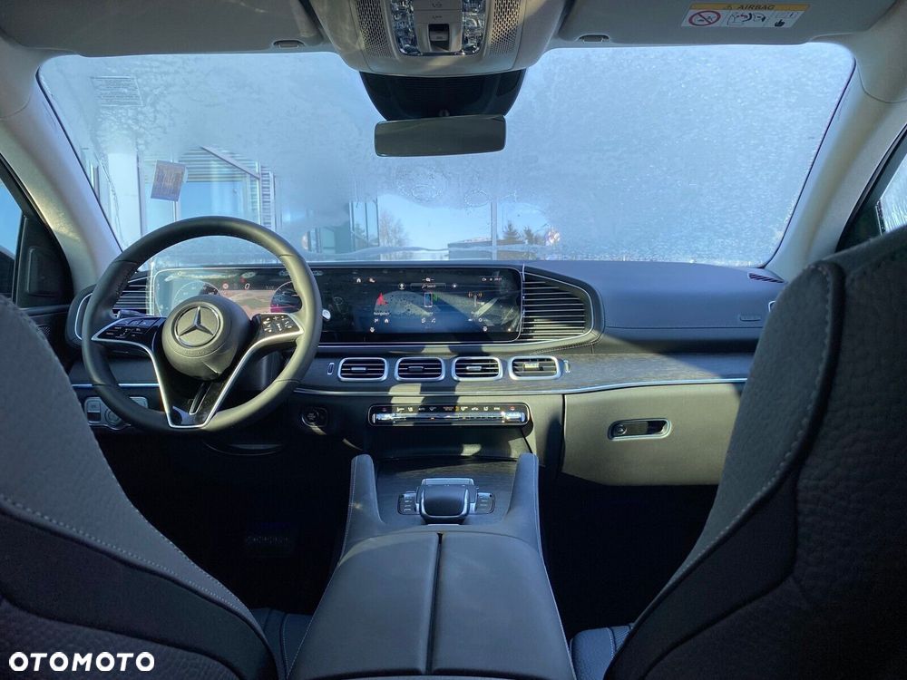 Mercedes-Benz GLE - 24