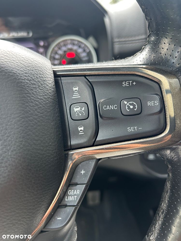 Dodge RAM 1500 5.7 4x4 - 22