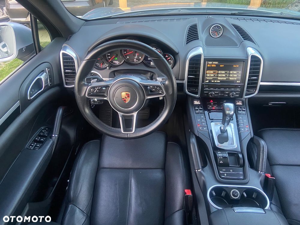 Porsche Cayenne - 10