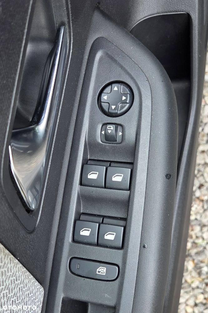 Citroën C4 BlueHDi 110 Stop&Start FEEL PACK - 19