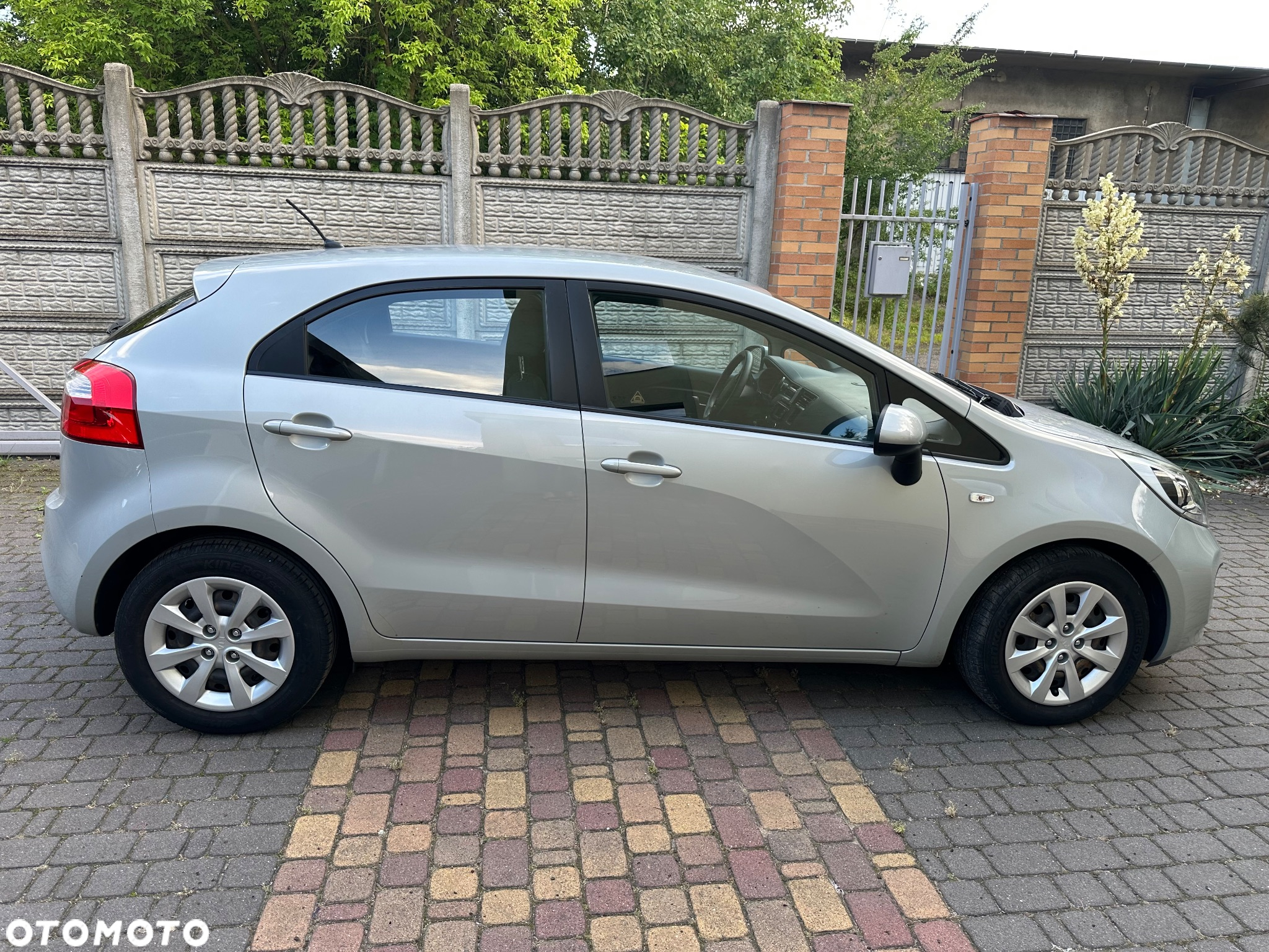 Kia Rio 1.2 L - 20