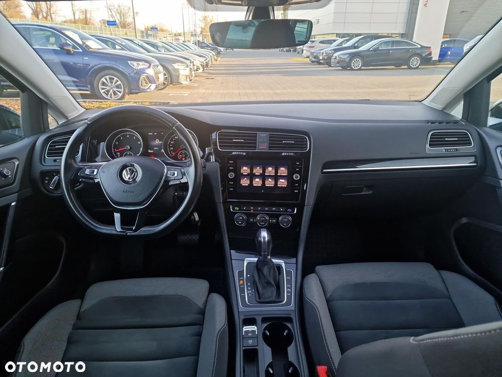 Volkswagen Golf Variant - 10