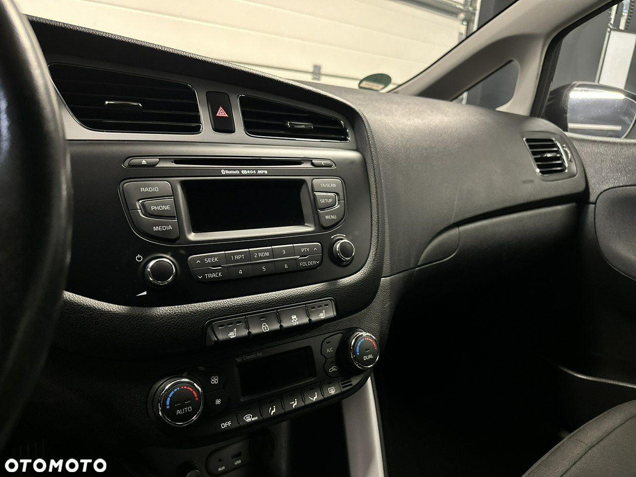 Kia Ceed - 6