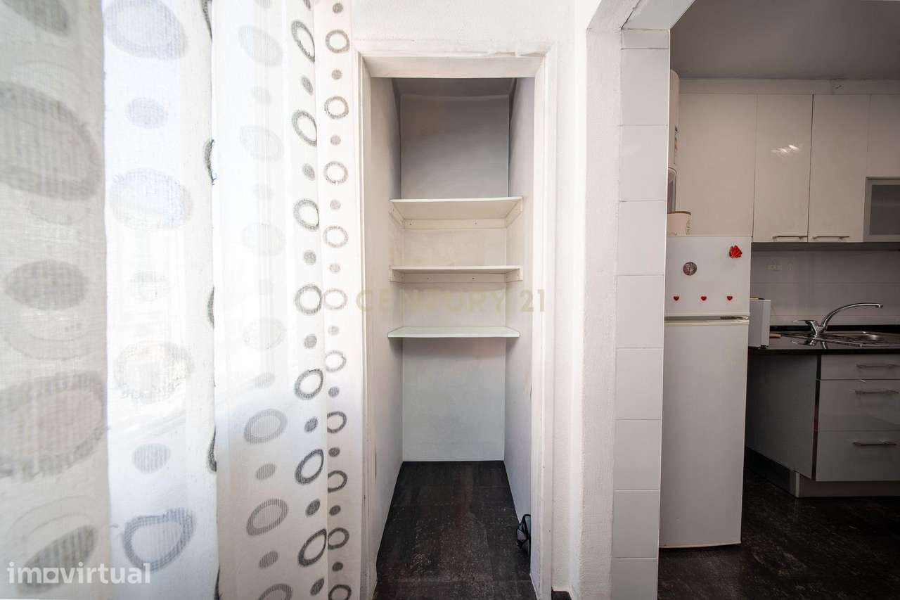 T2 a 1 minuto da estação CP | Cozinha equipada em Queluz - Grande imagem: 5/30