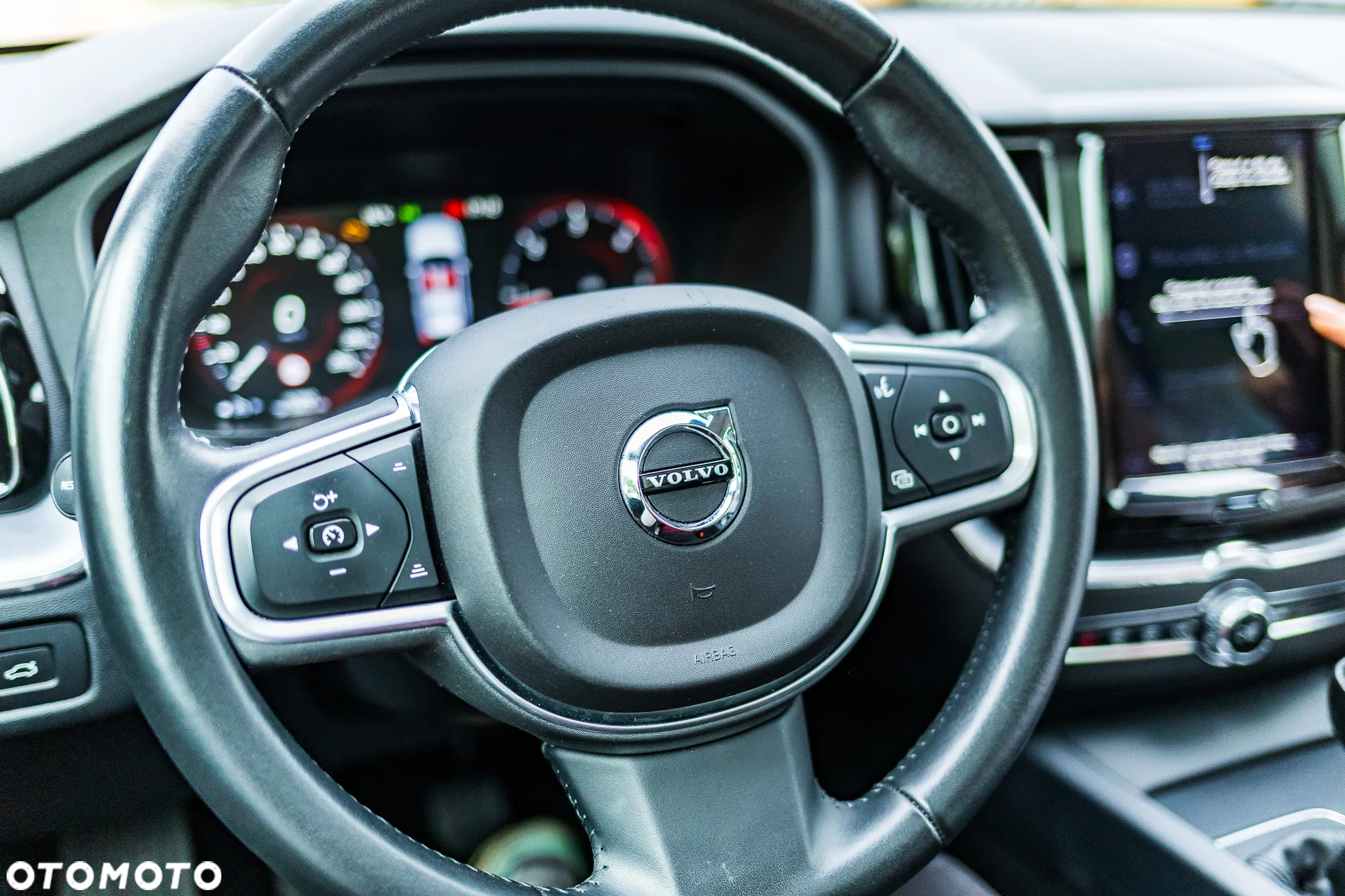 Volvo XC 60 D3 Momentum Pro - 25