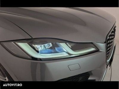 Jaguar F-Pace D200 AWD R-Dynamic SE - 18