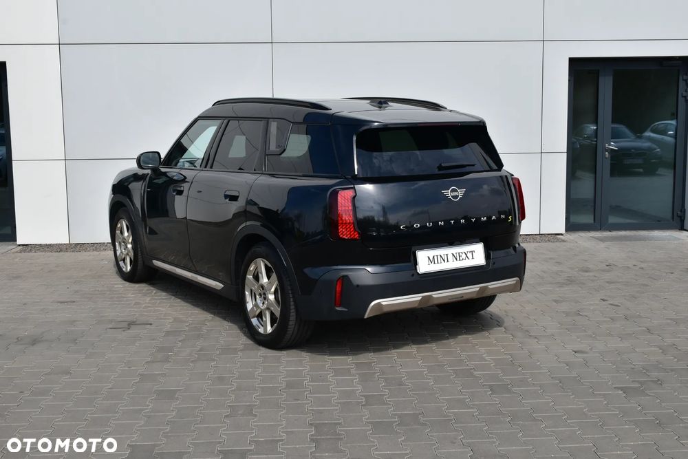 MINI Countryman SE ALL4 66.5kWh Linia Favoured - 4
