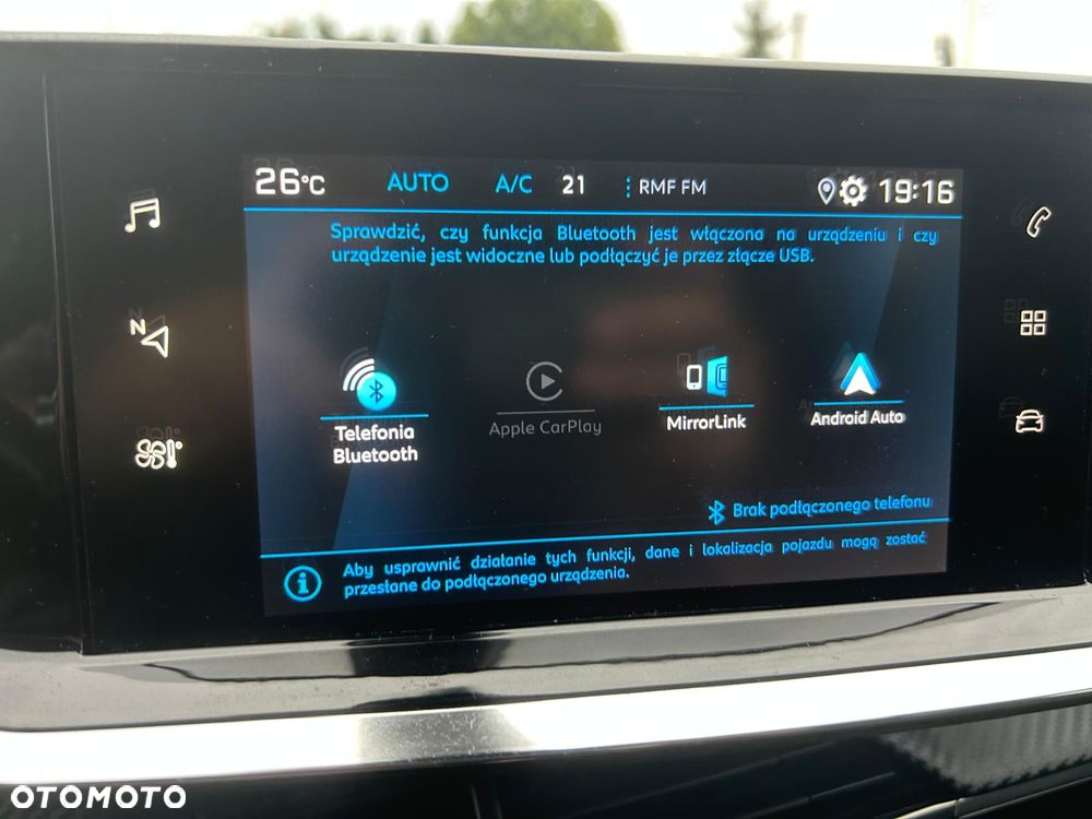Peugeot 2008 1.2 PureTech Active Pack S&S - 32