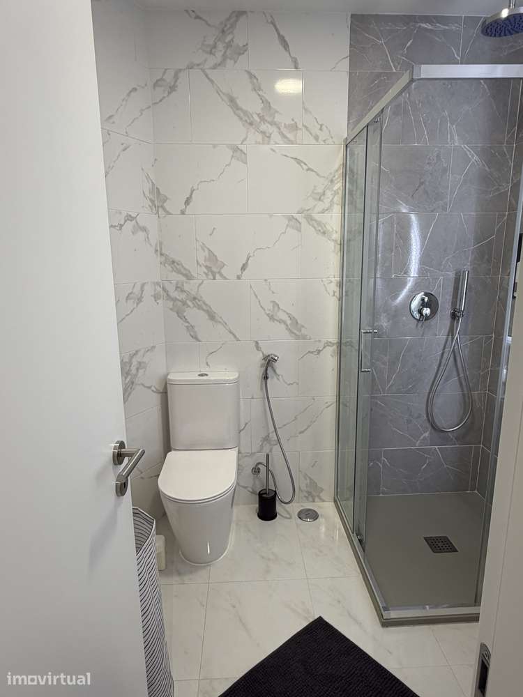 Apartamento T3 Renovado - Grande imagem: 5/18