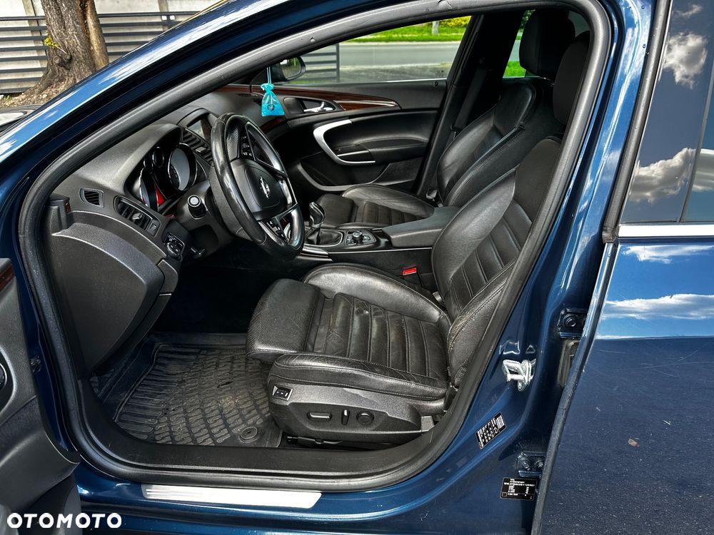 Opel Insignia 2.0 Turbo 4x4 Cosmo - 14