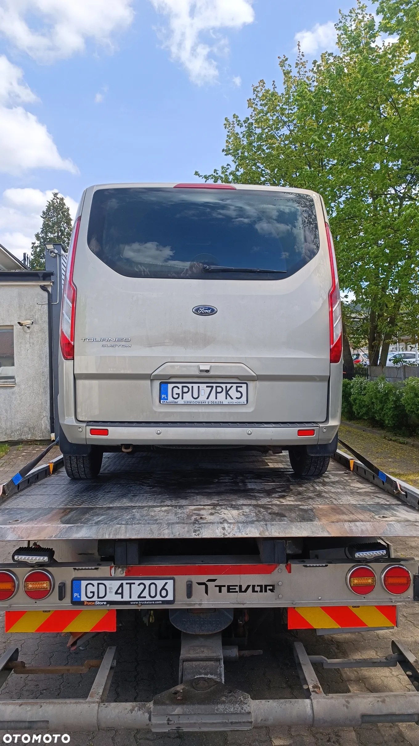 Ford Tourneo Custom - 4