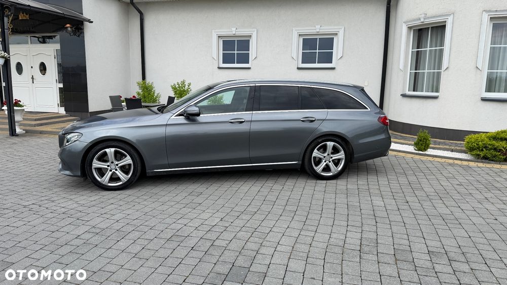 Mercedes-Benz Klasa E 220 d 4Matic 9G-TRONIC - 27