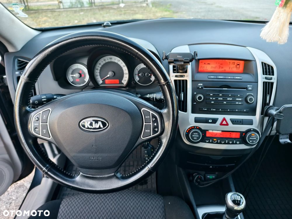 Kia Ceed - 20