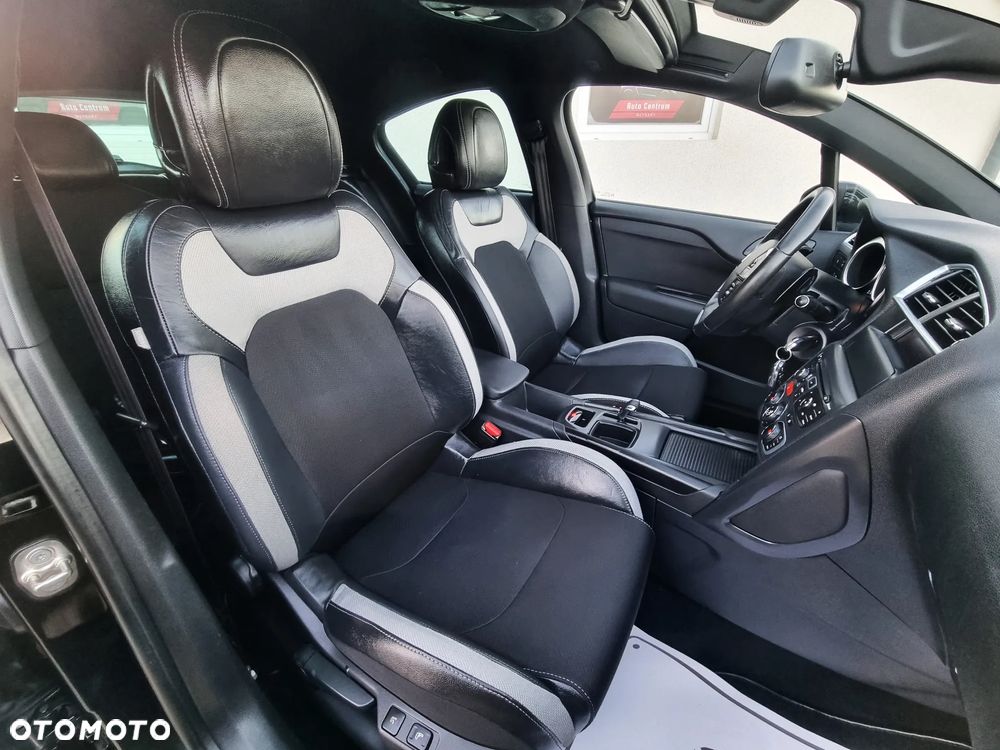 Citroën DS4 1.6 e-HDi SoChic MCP - 9