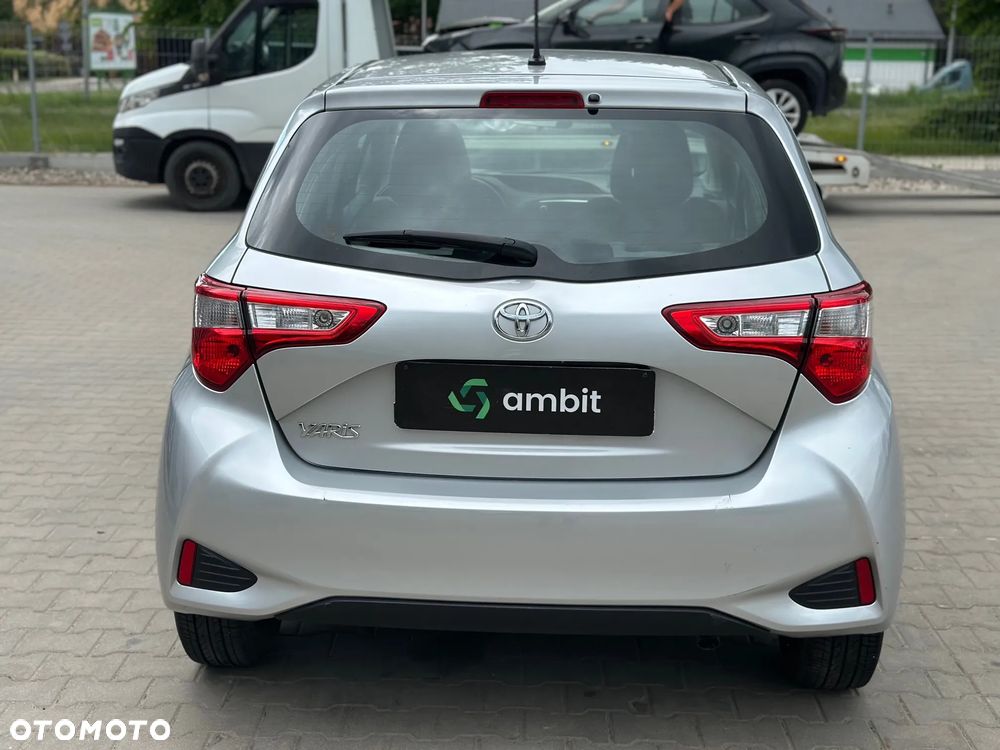 Toyota Yaris - 5