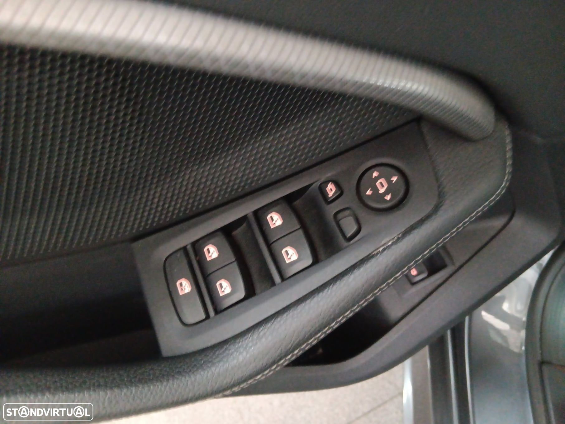 BMW 118 i Pack Desportivo M Auto - 17