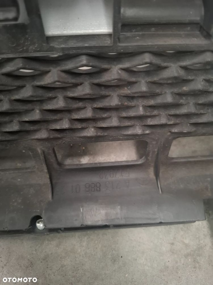 Mercedes atrapa grill W213 A 2138880123 - 4
