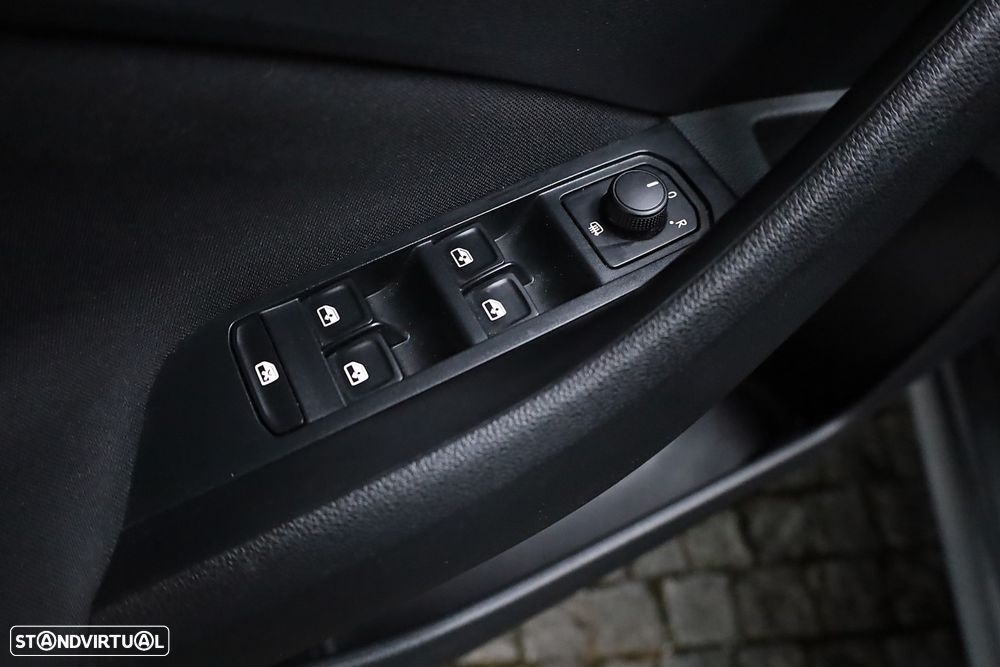 Skoda Kamiq 1.0 TSI DSG - 34