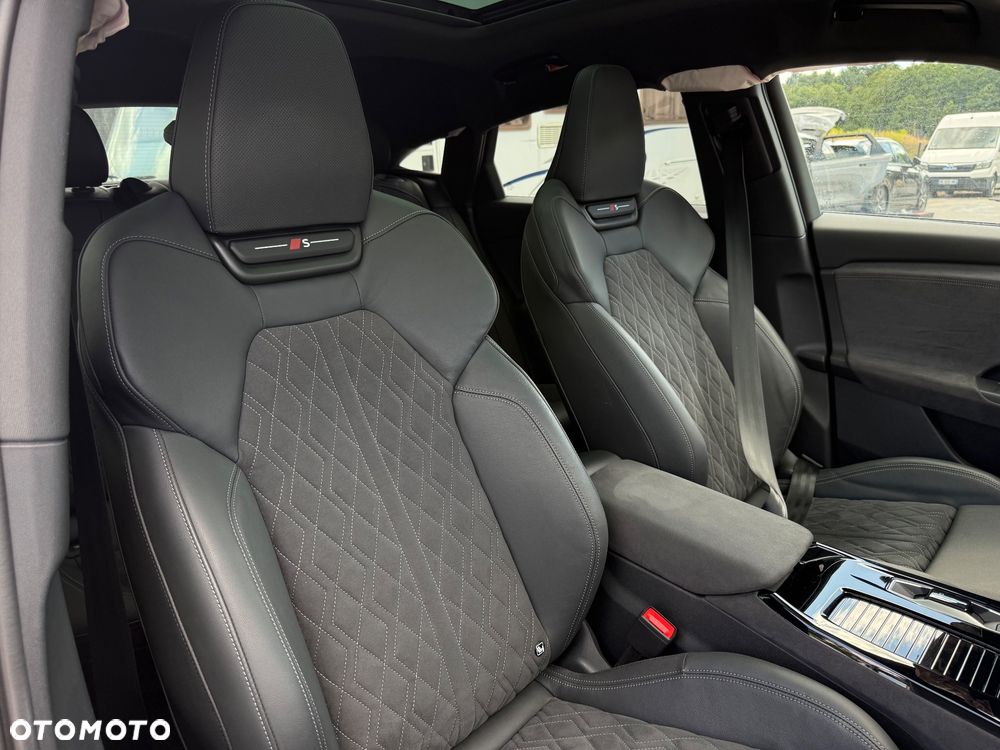 Audi SQ6 - 6