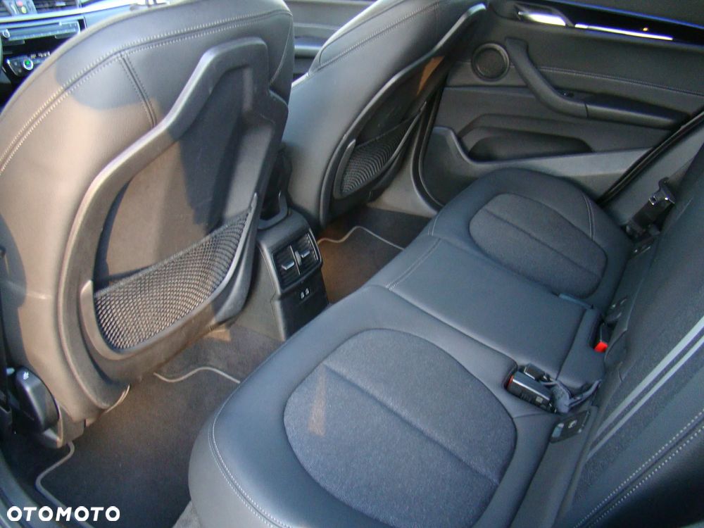 BMW X1 xDrive20d Sport Line - 39