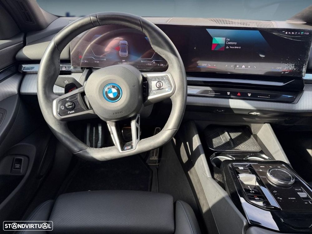 BMW i5 eDrive40 Pack Desportivo M - 13