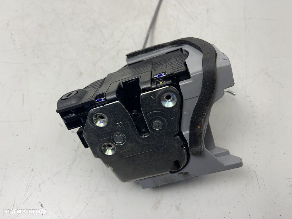 Fecho da porta Dto Trás Semi-Novo HYUNDAI i20 REF. 83460Q0000 83460-Q0000 - 1