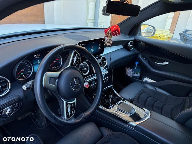 Mercedes-Benz GLC 300 e 4-Matic Business Edition - 3