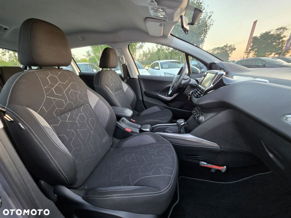 Peugeot 2008 - 32