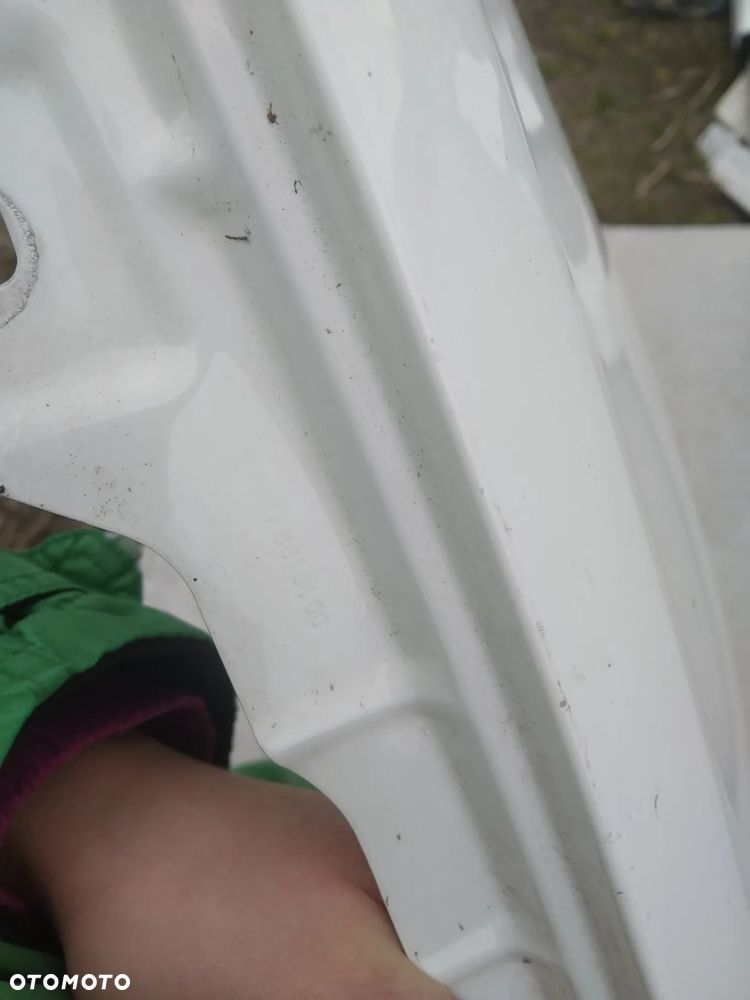 A918/A932/F977 MERCEDES A KLASA W177 BŁOTNIK PRAWY BIAŁY - 11