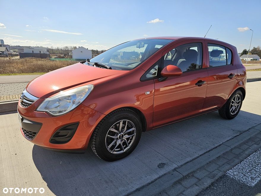Opel Corsa 1.2 16V Essentia - 2