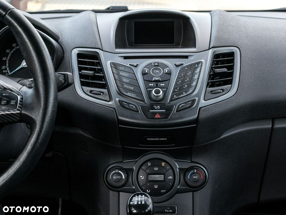 Ford Fiesta - 23