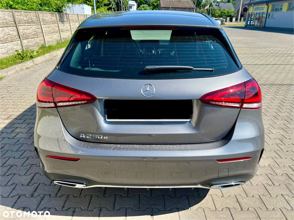 Mercedes-Benz Klasa A 250 e PHEV AMG Line 8G-DCT - 15