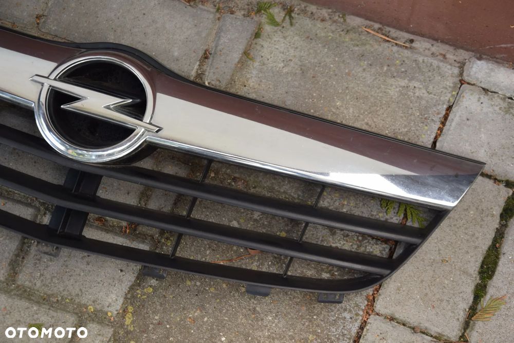 Opel Agila B II 08- Atrapa chłodnicy Grill oryginał OPEL EUROPA stan BDB - 5