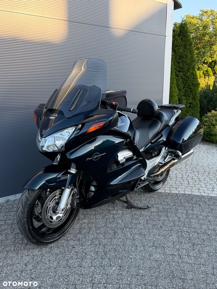 Honda ST - 19