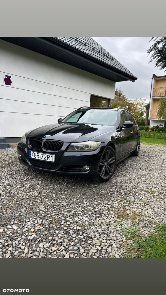 BMW Seria 3 318i Touring - 2