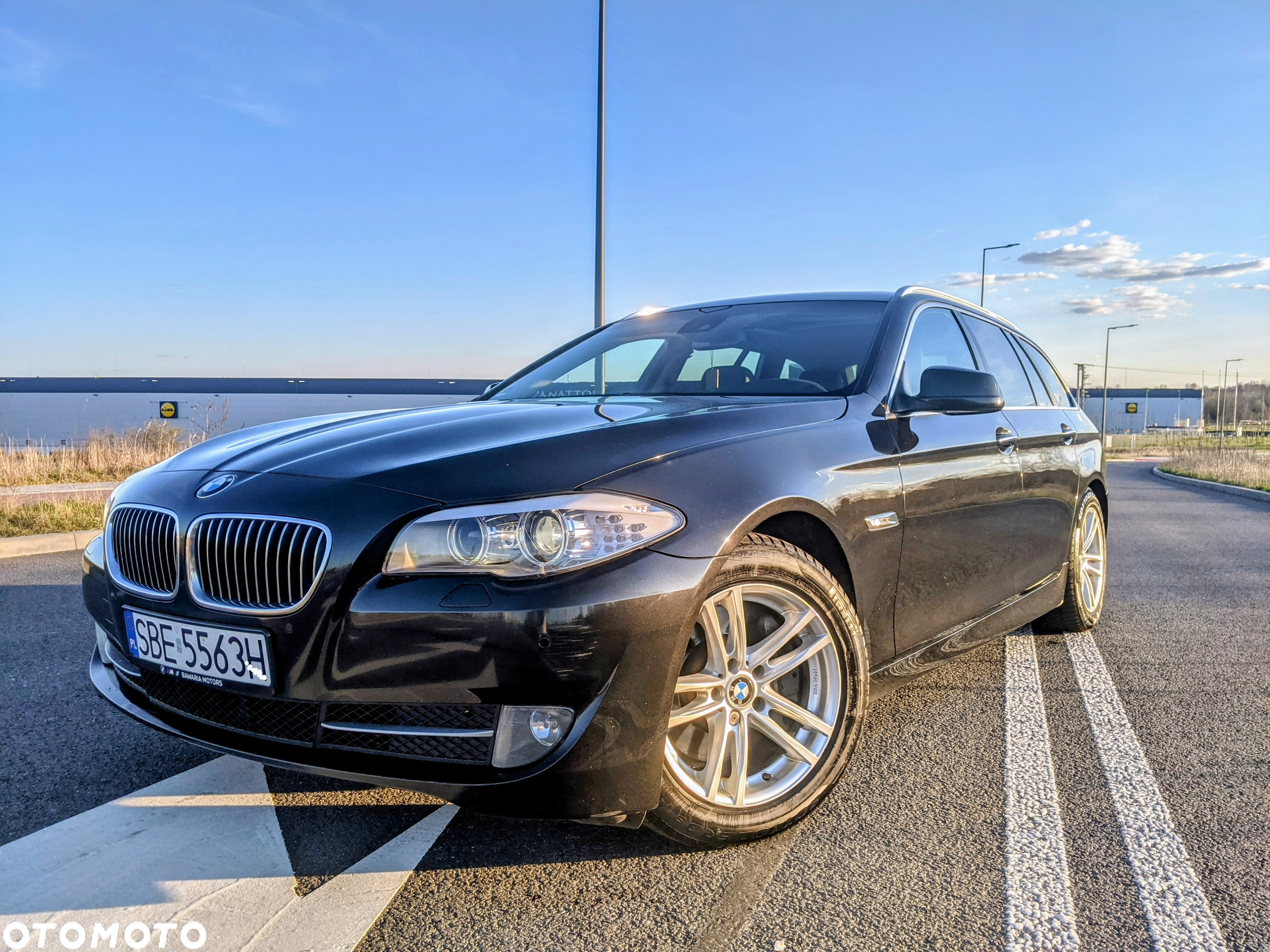 BMW Seria 5 525d xDrive - 4