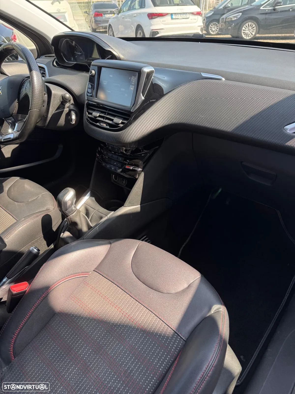 Peugeot 208 1.2 PureTech GT Line - 9