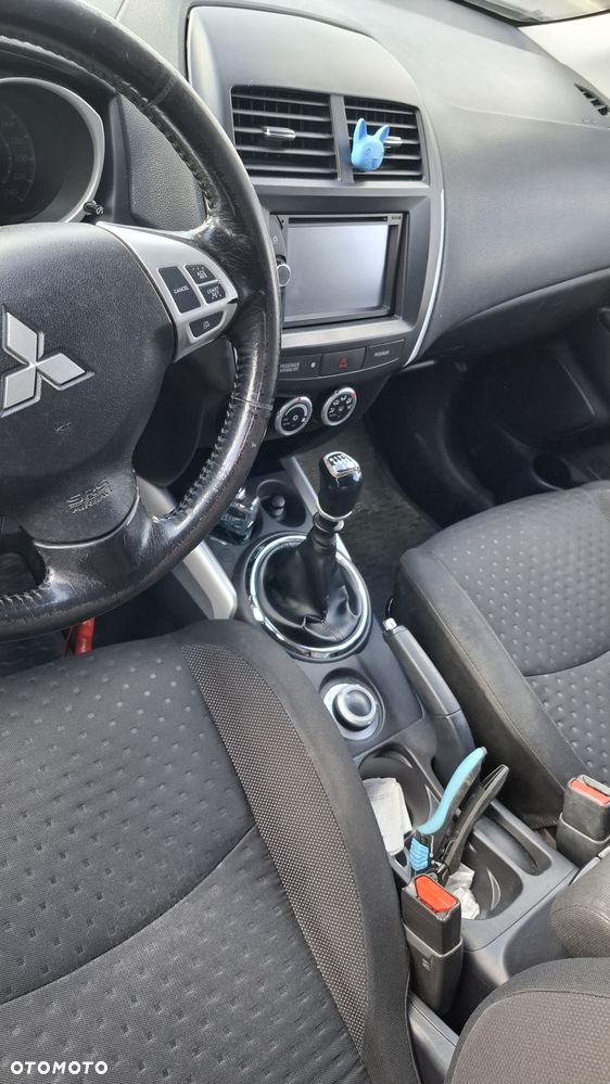 Mitsubishi ASX - 5