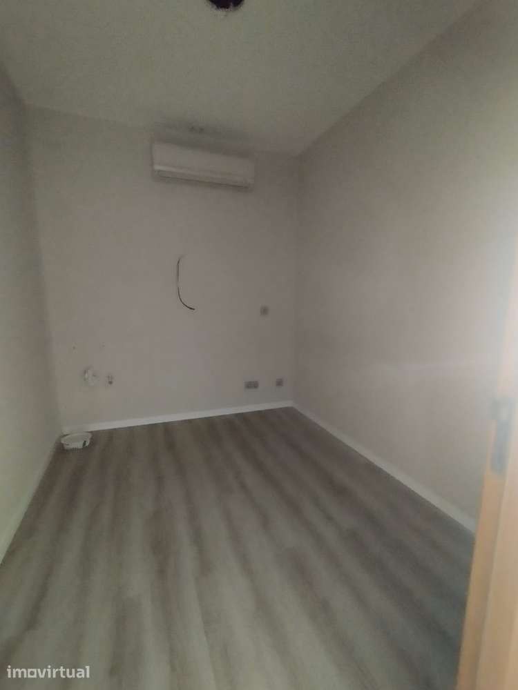 Arrendamento de Espaço Comercial em Corroios - Grande imagem: 5/16