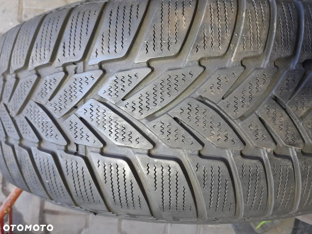 Opona zimowa Dunlop SP Winter Sport M 215/60 16 95H M+S - 4