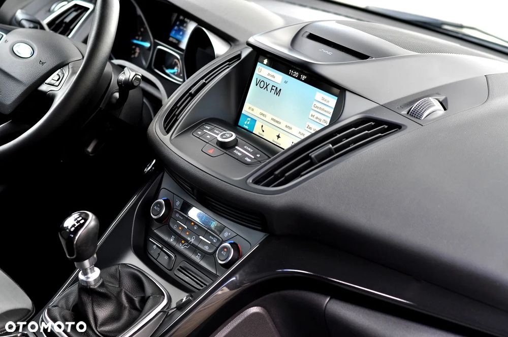 Ford Kuga 2.0 TDCi FWD Titanium - 28