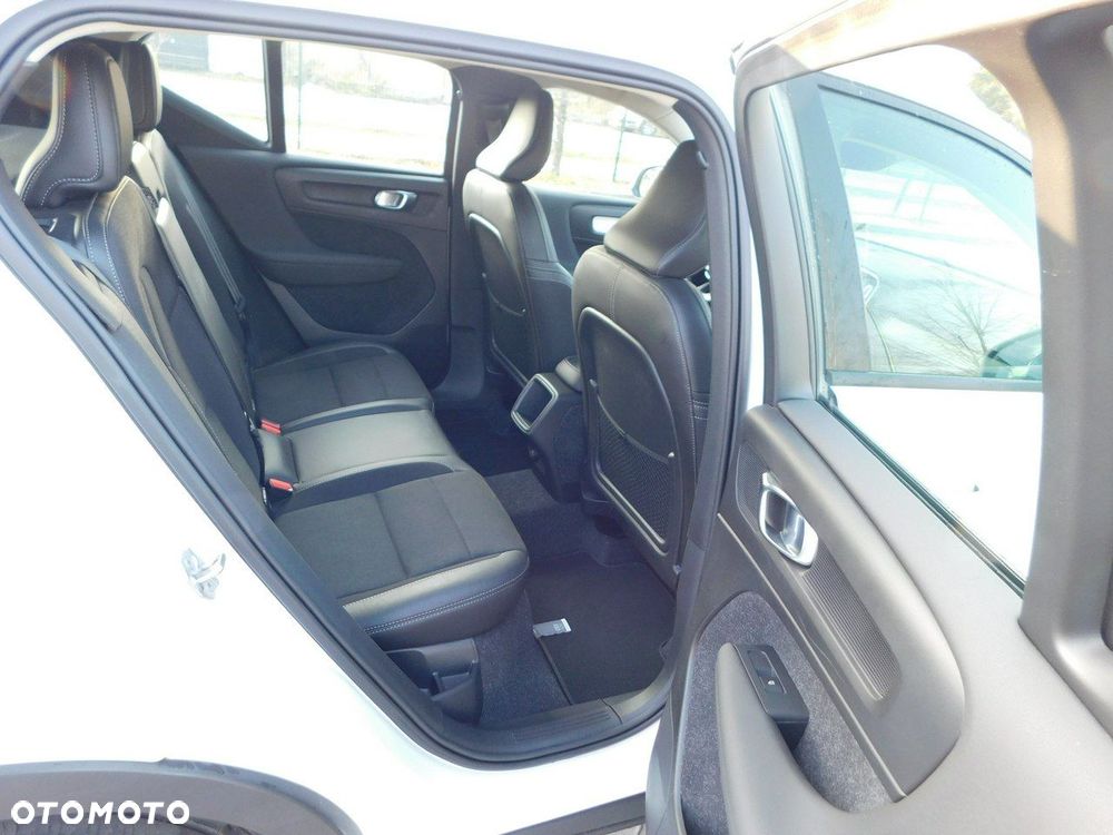 Volvo XC 40 D3 Momentum Pro - 9