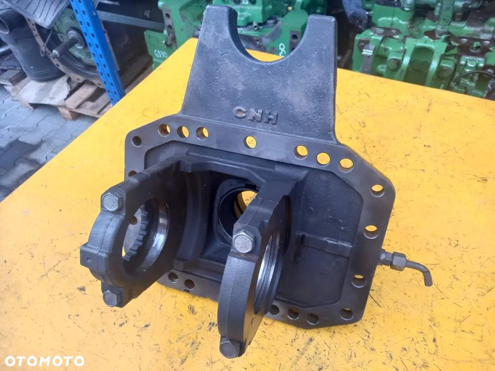 Wspornik dyferencjału przedniego 84565083 New Holland T7.230 - 3